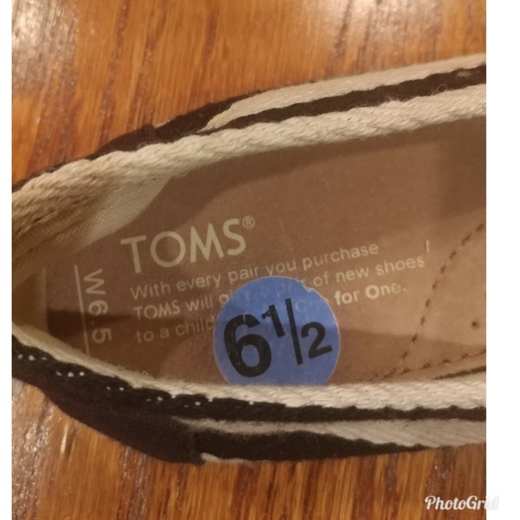 Women's Toms - Picture 6 of 6